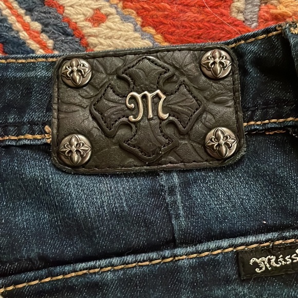 Low rise boot cut Miss Me jeans - Picture 4 of 4